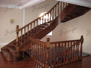 Лестницы из массива древесины на заказ