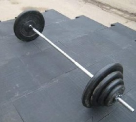 Полы и покрытия в спортивные  залы с силовыми тренажерами со свободными весами